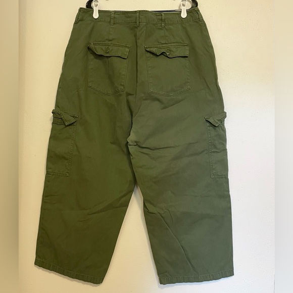 Universal Thread Cropped Wide Leg Cargo Pants - Picture 4 of 7